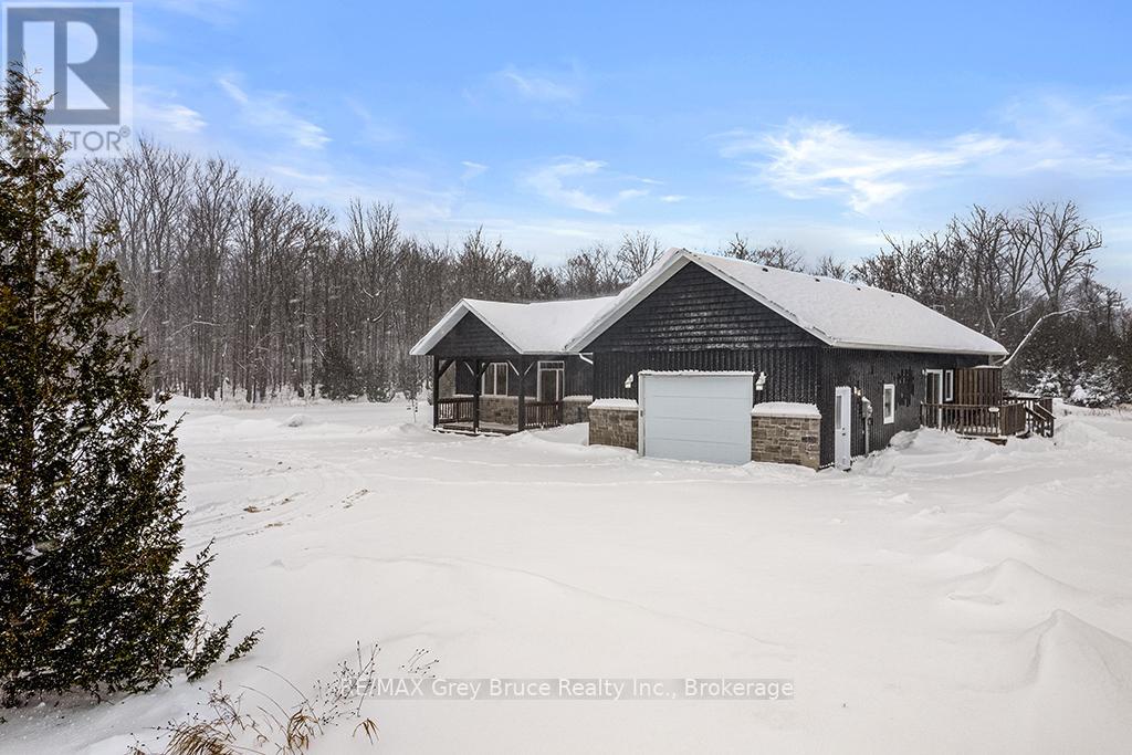 1379 West Road, Northern Bruce Peninsula, Ontario  N0H 1W0 - Photo 28 - X12526262