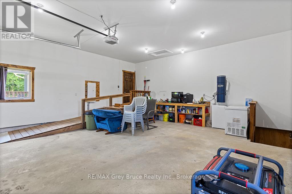 1379 West Road, Northern Bruce Peninsula, Ontario  N0H 1W0 - Photo 36 - X12526262