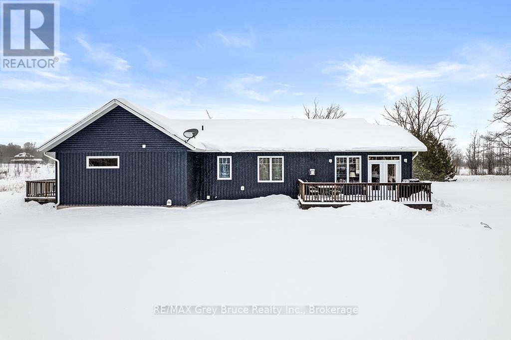 1379 West Road, Northern Bruce Peninsula, Ontario  N0H 1W0 - Photo 41 - X12526262
