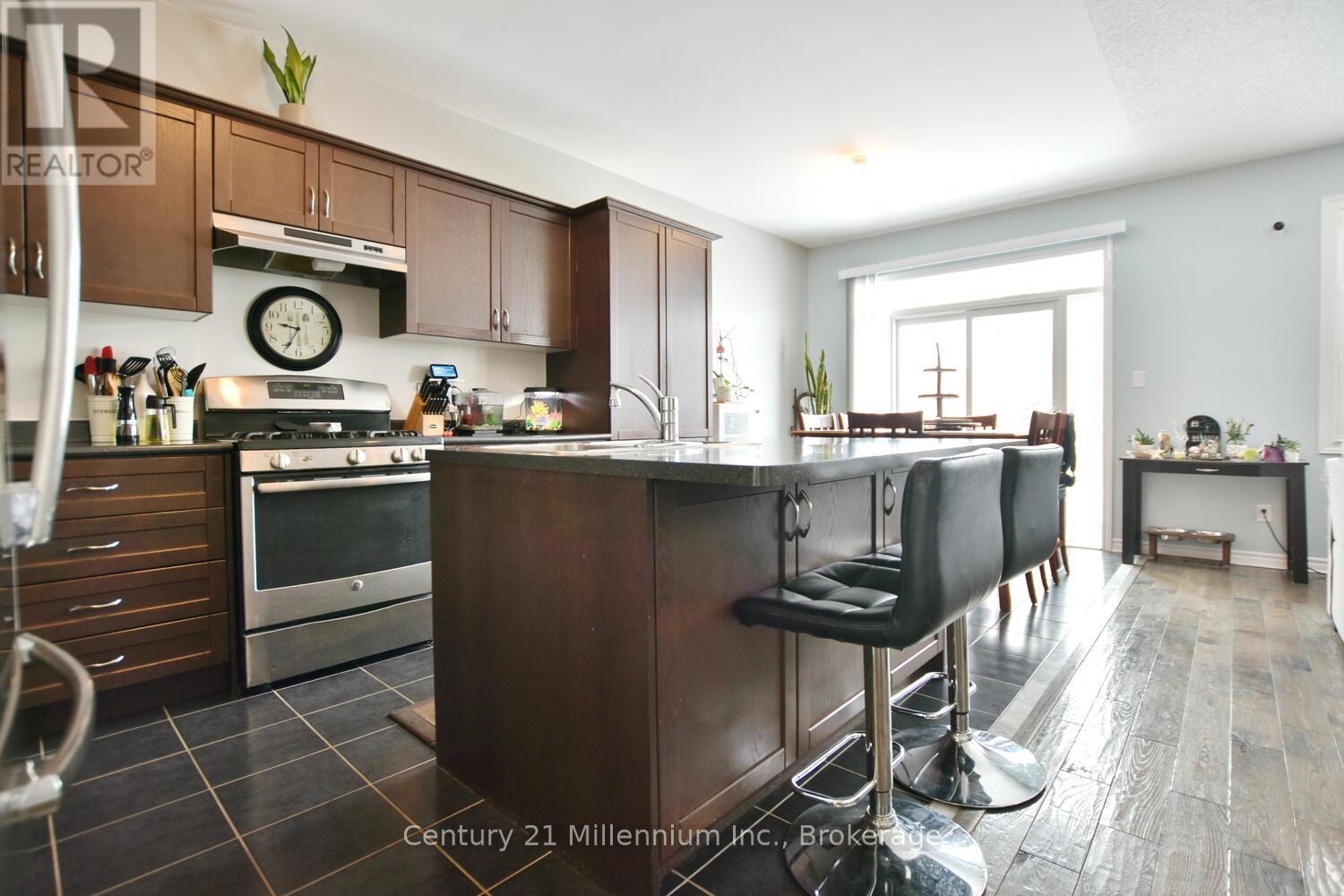 133 White Sands Way, Wasaga Beach, Ontario  L9Z 0C6 - Photo 12 - S12830922