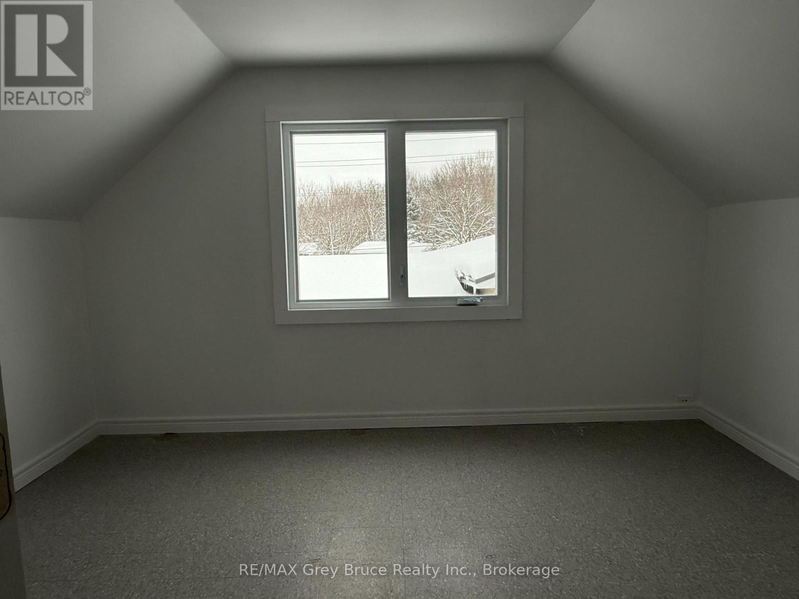 1308 7th A Avenue W, Owen Sound, Ontario N4K 5L9 - Photo 12 - X12830832