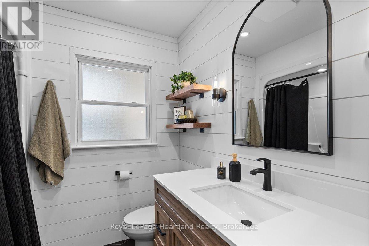 77 Chalk Street N, Huron East, Ontario  N0K 1W0 - Photo 19 - X12830850