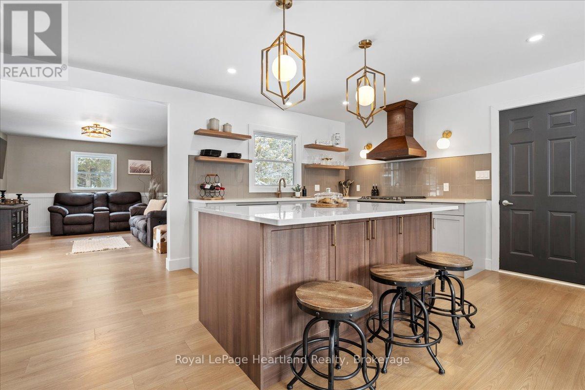 77 Chalk Street N, Huron East, Ontario  N0K 1W0 - Photo 7 - X12830850