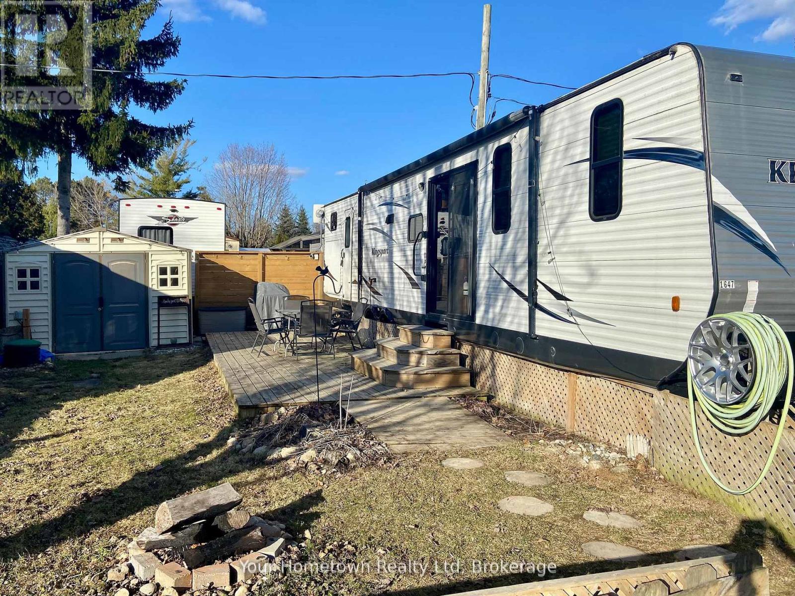 1647 Fir Place, Centre Wellington, Ontario  N1M 2W5 - Photo 2 - X12830896