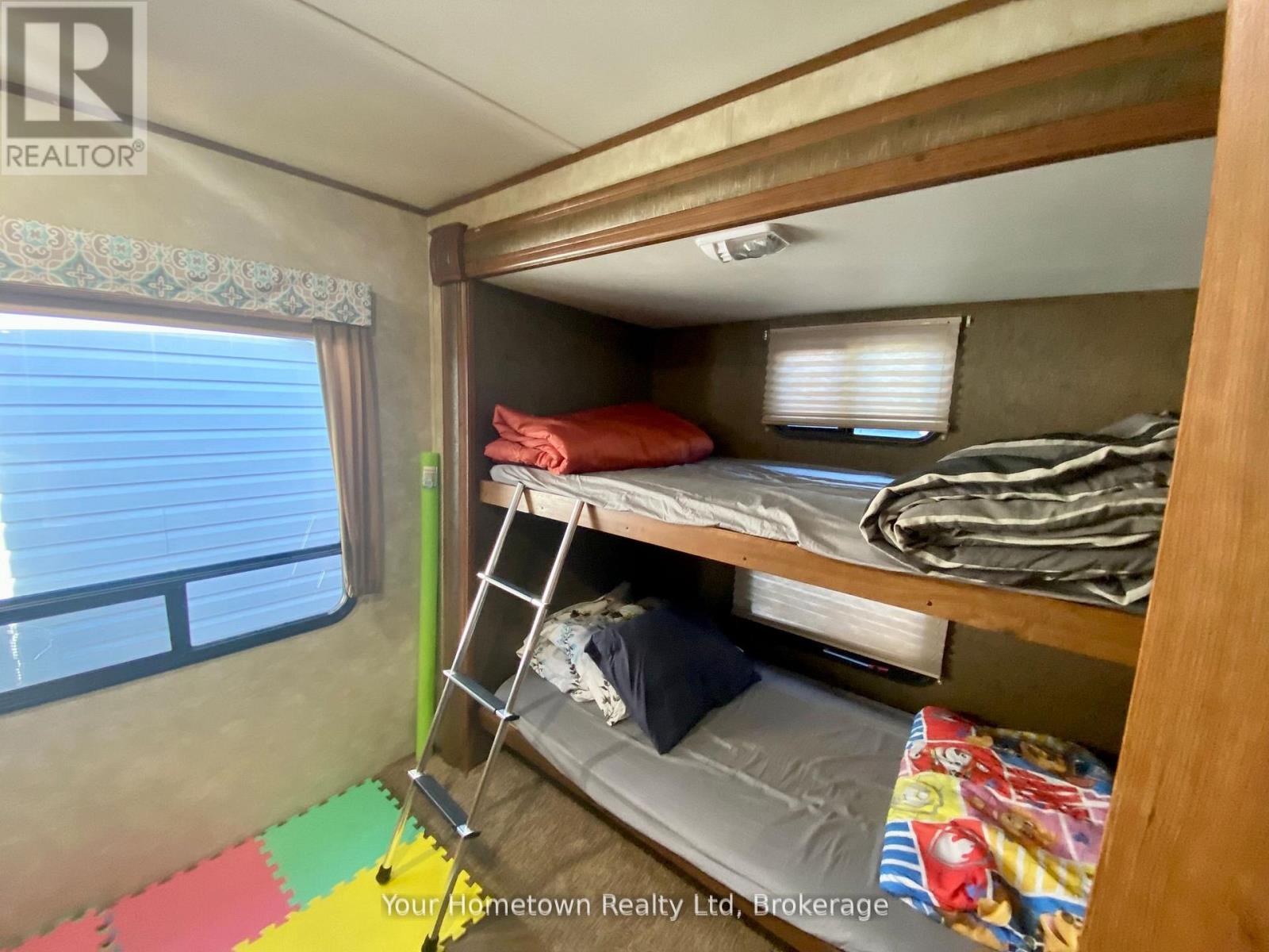 1647 Fir Place, Centre Wellington, Ontario  N1M 2W5 - Photo 7 - X12830896