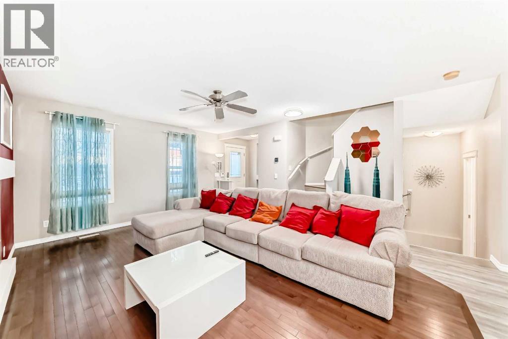 119 Evermeadow Avenue Sw, Calgary, Alberta  T2Y 5E5 - Photo 6 - A2288768