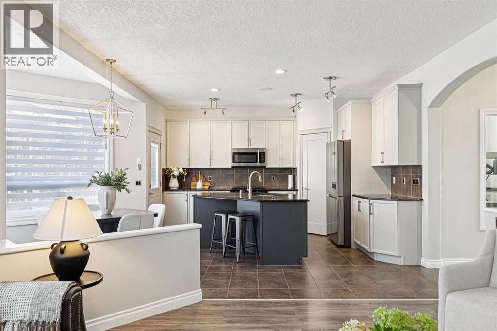 94 Discovery Ridge Way Sw, Calgary, Alberta  T3H 5G5 - Photo 12 - A2288888