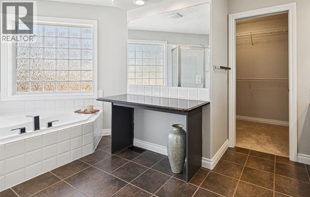 94 Discovery Ridge Way Sw, Calgary, Alberta  T3H 5G5 - Photo 26 - A2288888