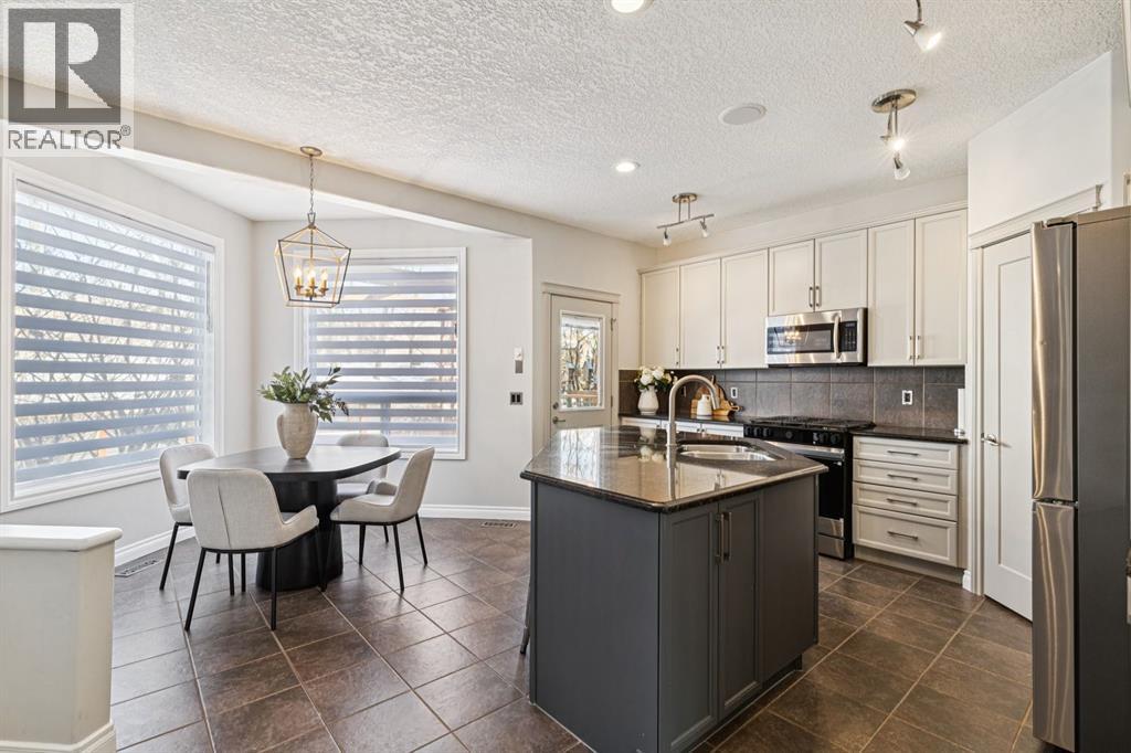 94 Discovery Ridge Way Sw, Calgary, Alberta  T3H 5G5 - Photo 13 - A2288888