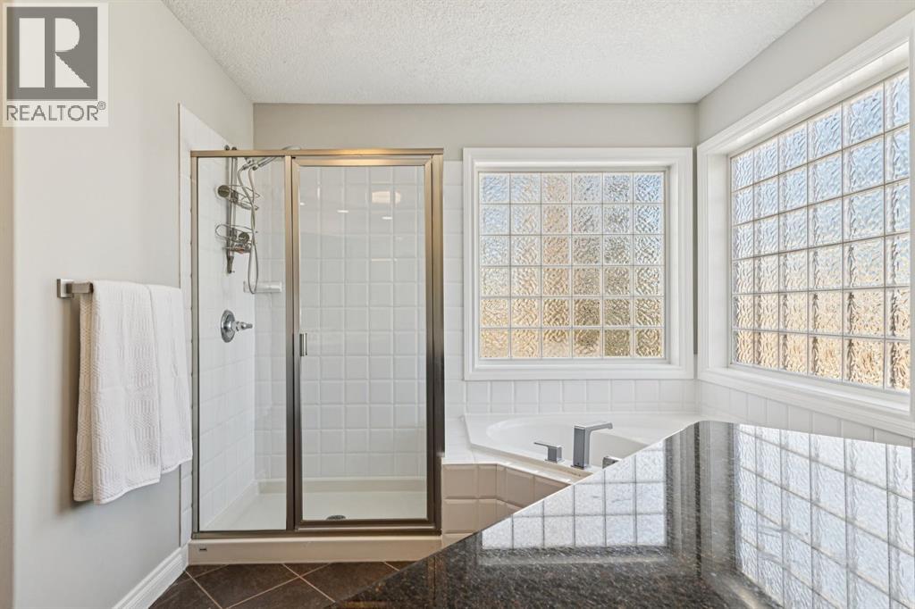 94 Discovery Ridge Way Sw, Calgary, Alberta  T3H 5G5 - Photo 24 - A2288888