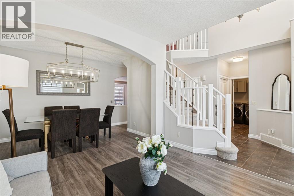 94 Discovery Ridge Way Sw, Calgary, Alberta  T3H 5G5 - Photo 6 - A2288888