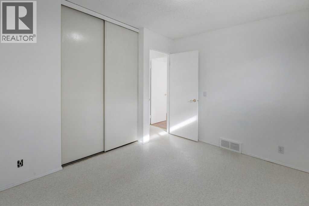 27 Castleglen Road Ne, Calgary, Alberta  T3J 1P2 - Photo 14 - A2289005