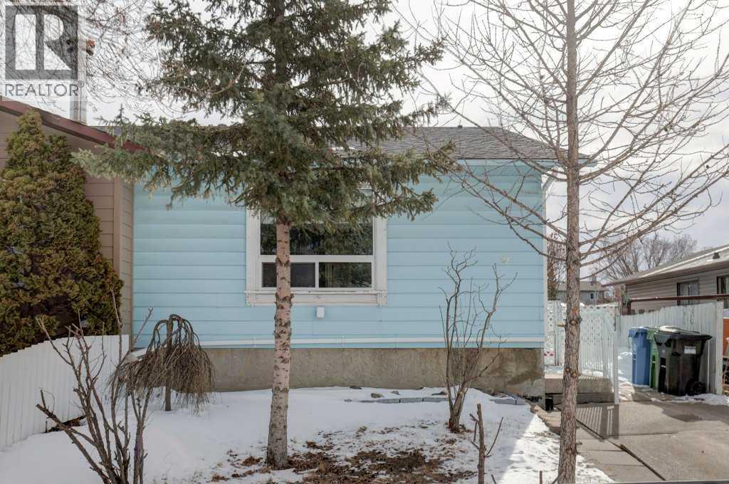 27 Castleglen Road NE, Calgary, Alberta