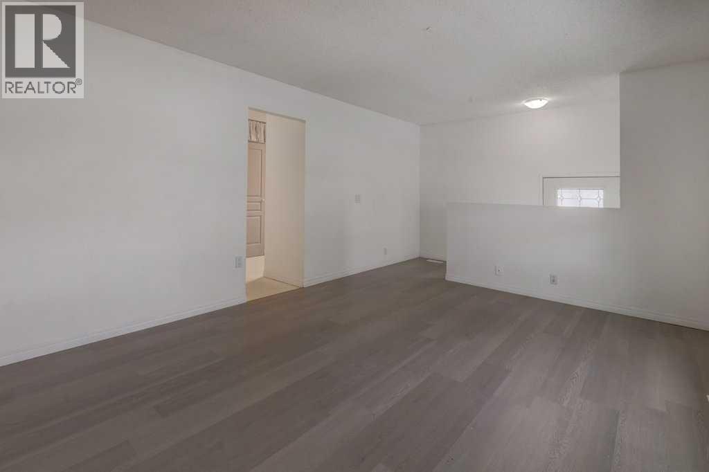 27 Castleglen Road Ne, Calgary, Alberta  T3J 1P2 - Photo 5 - A2289005