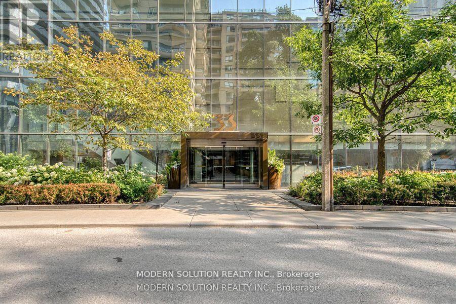 1408 - 33 CHARLES STREET E