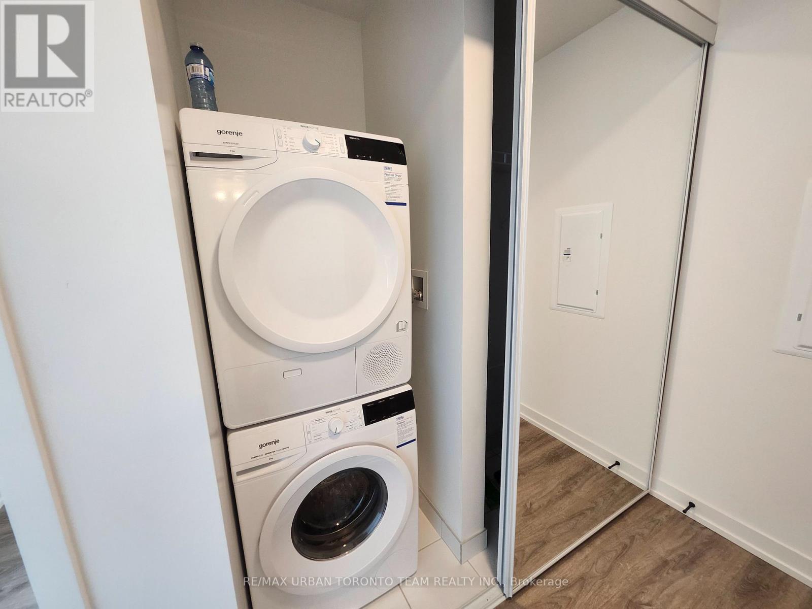 510 - 8 Interchange Way, Vaughan (Vaughan Corporate Centre), Ontario  L4K 5Z7 - Photo 10 - N12830860