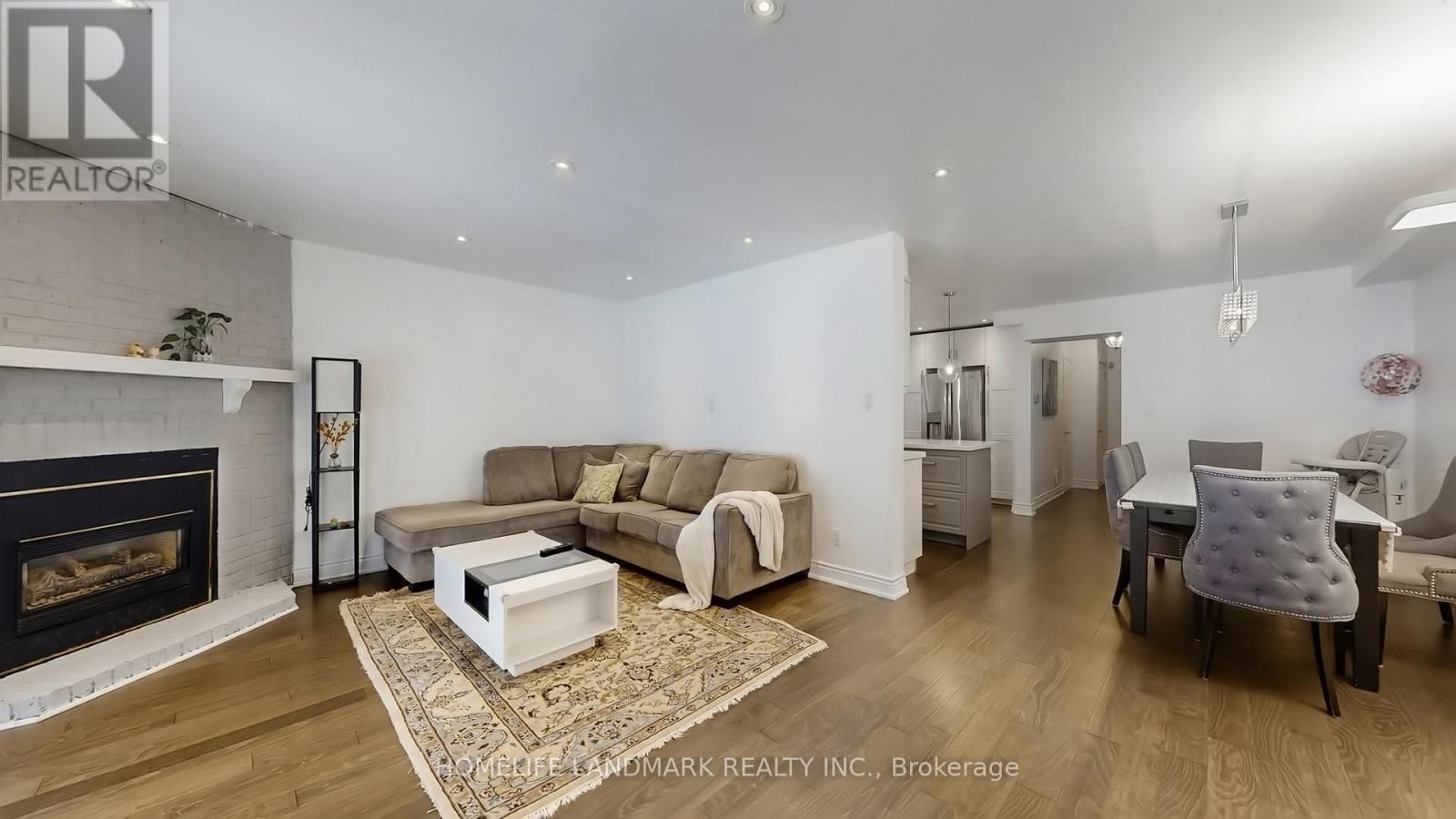 81 Stirling Crescent, Markham, Ontario  L3R 7J8 - Photo 4 - N12830866