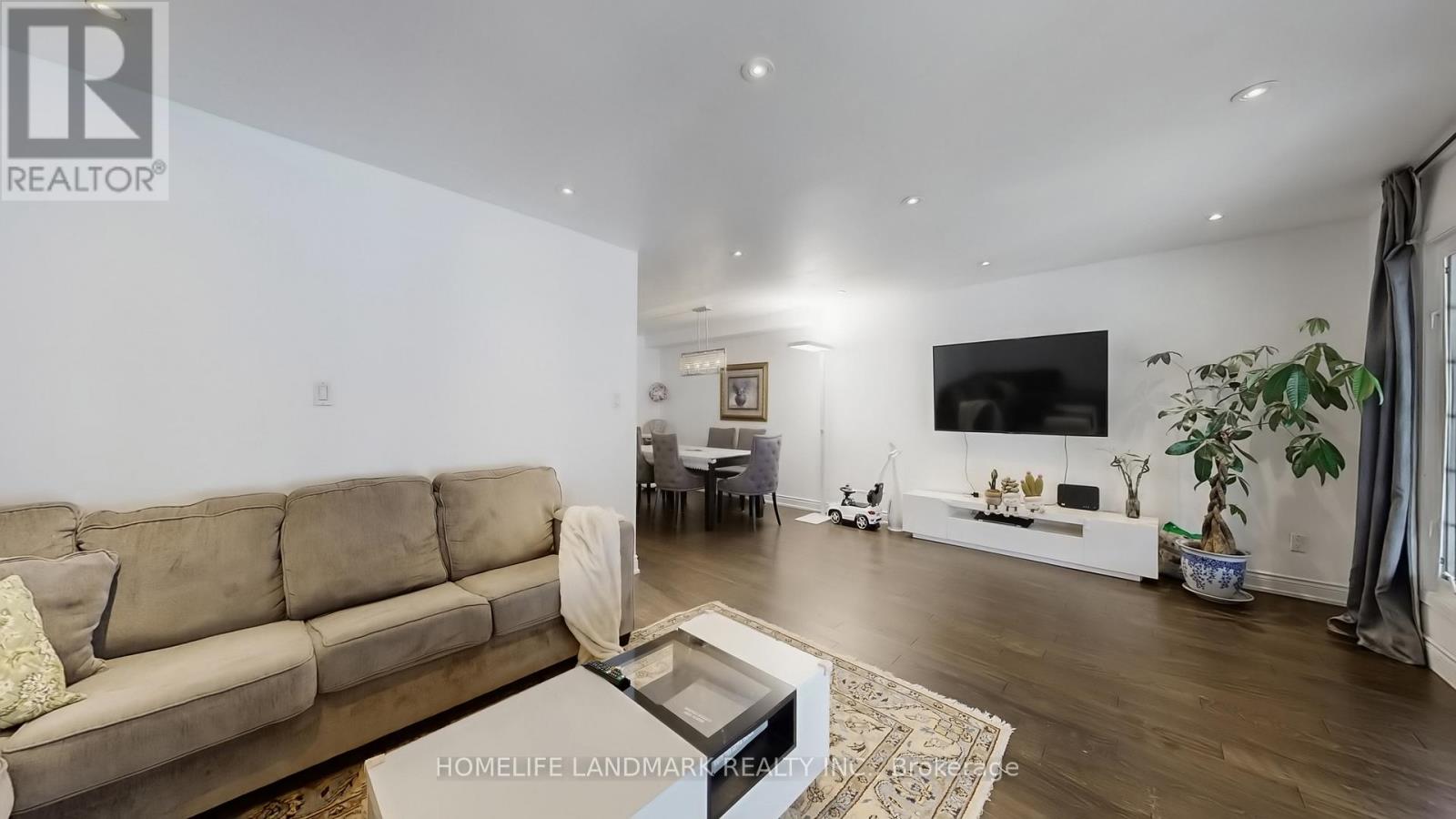 81 Stirling Crescent, Markham, Ontario  L3R 7J8 - Photo 5 - N12830866