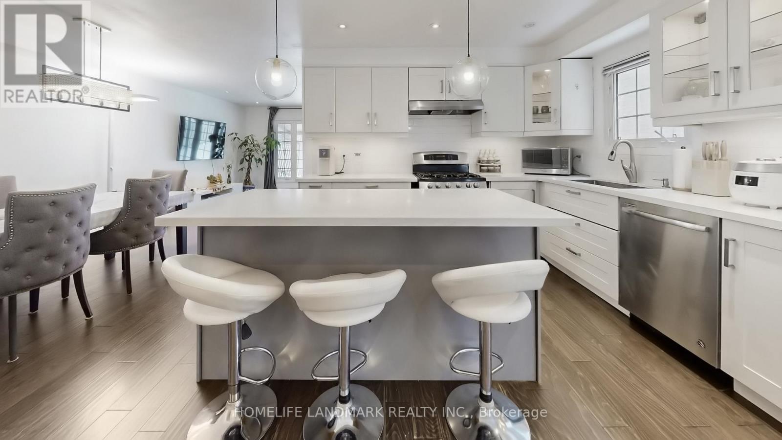 81 Stirling Crescent, Markham, Ontario  L3R 7J8 - Photo 7 - N12830866