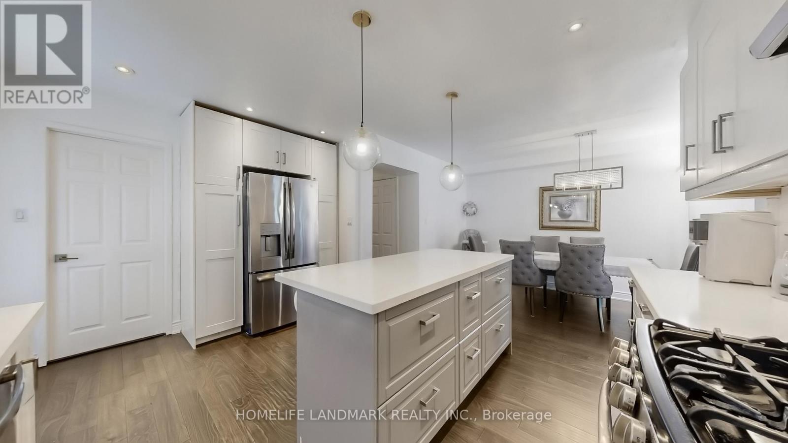 81 Stirling Crescent, Markham, Ontario  L3R 7J8 - Photo 9 - N12830866