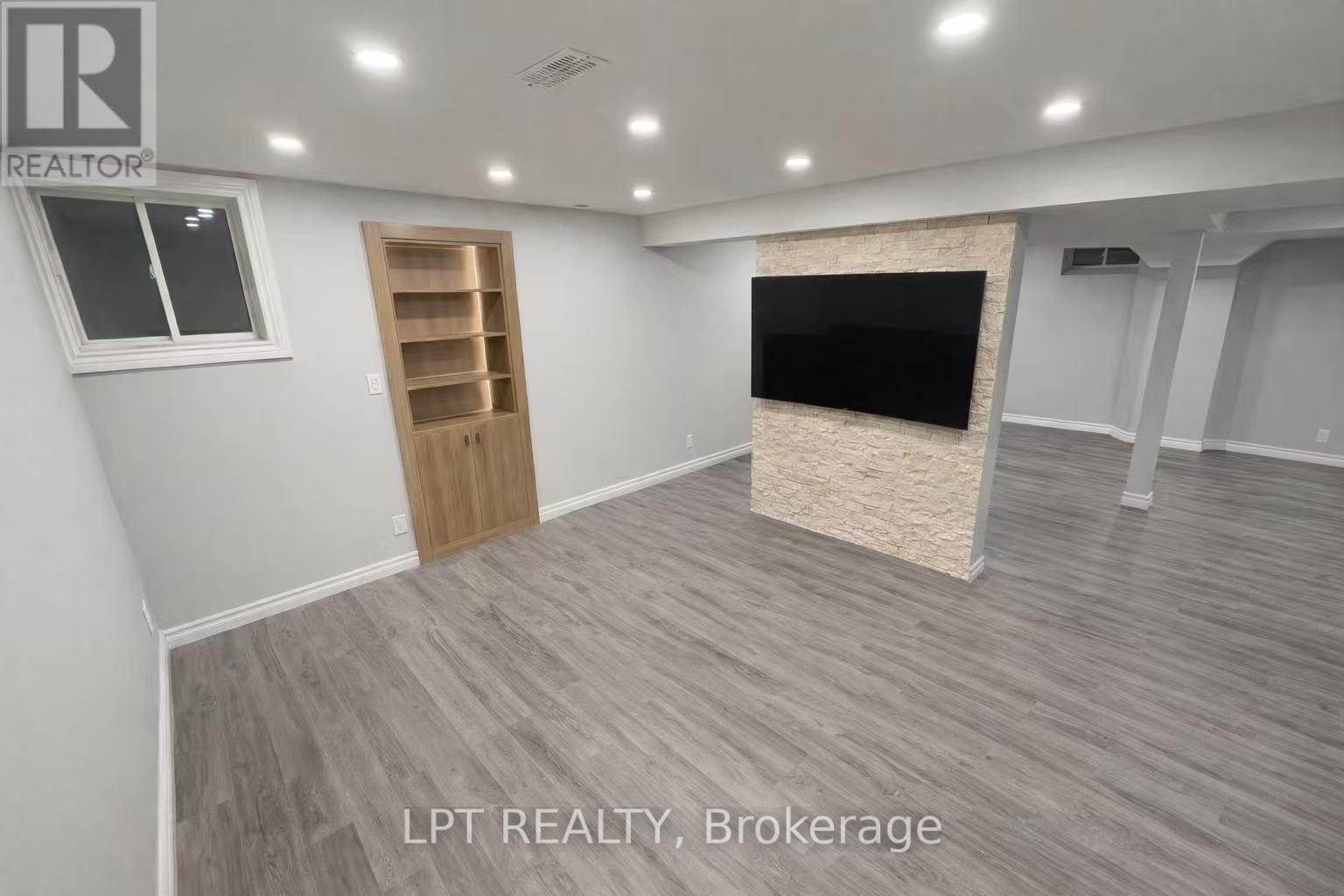 84 Lewis Honey Drive, Aurora, Ontario  L4G 0J3 - Photo 7 - N12830870