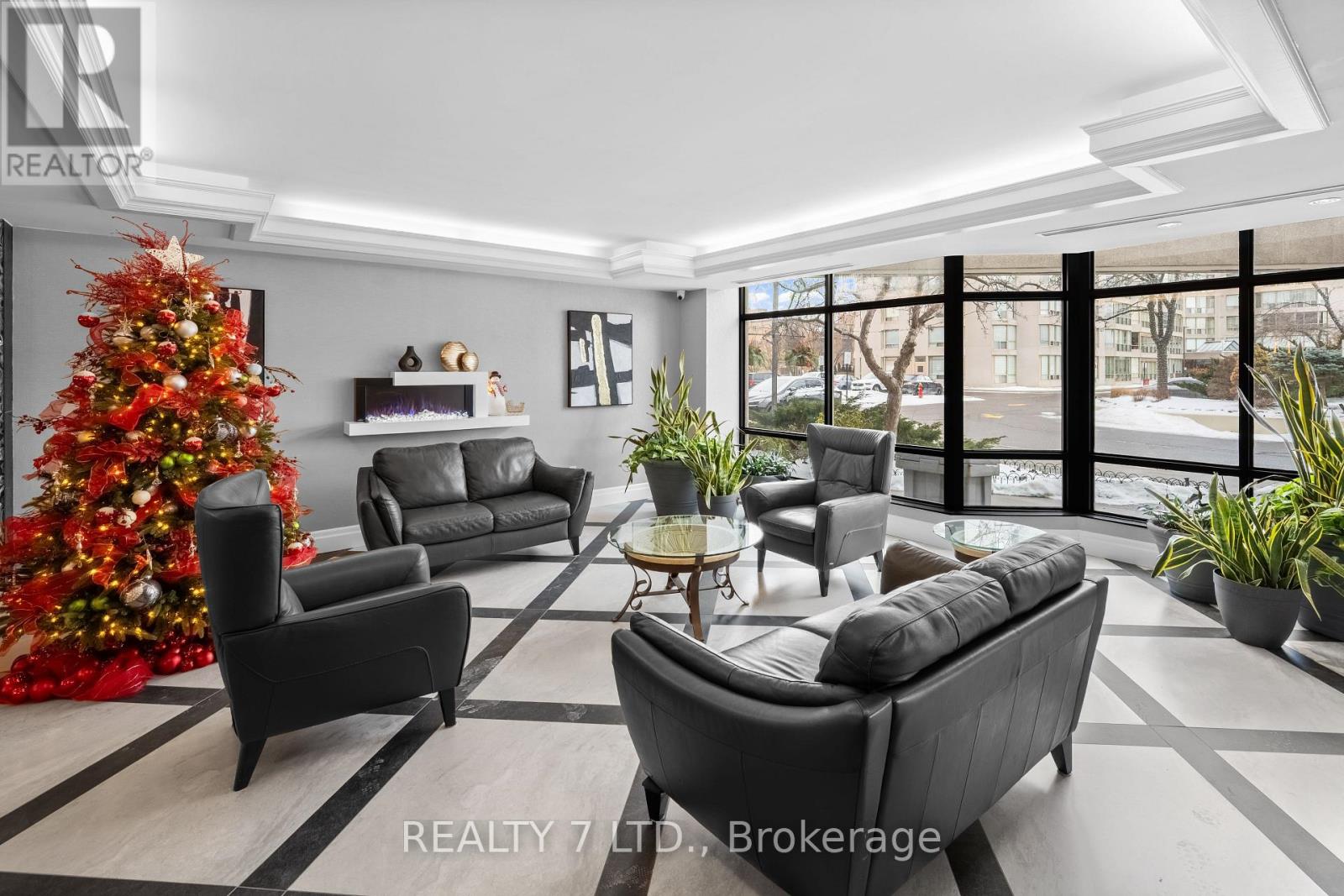 303 - 175 Cedar Avenue, Richmond Hill, Ontario  L4C 9V3 - Photo 4 - N12830902