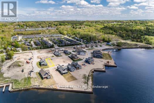 34 Magazine Street, Penetanguishene, Ontario L9M 0W7 - Photo 3 - S12830888