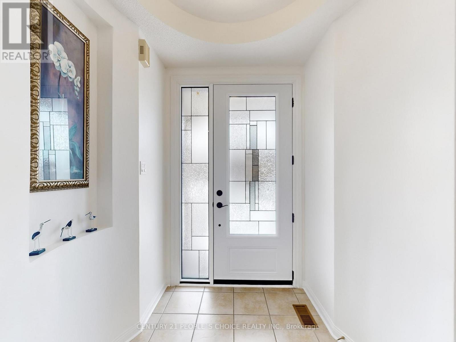 5875 O'meara Street, Mississauga, Ontario  L5V 2X2 - Photo 4 - W12829398