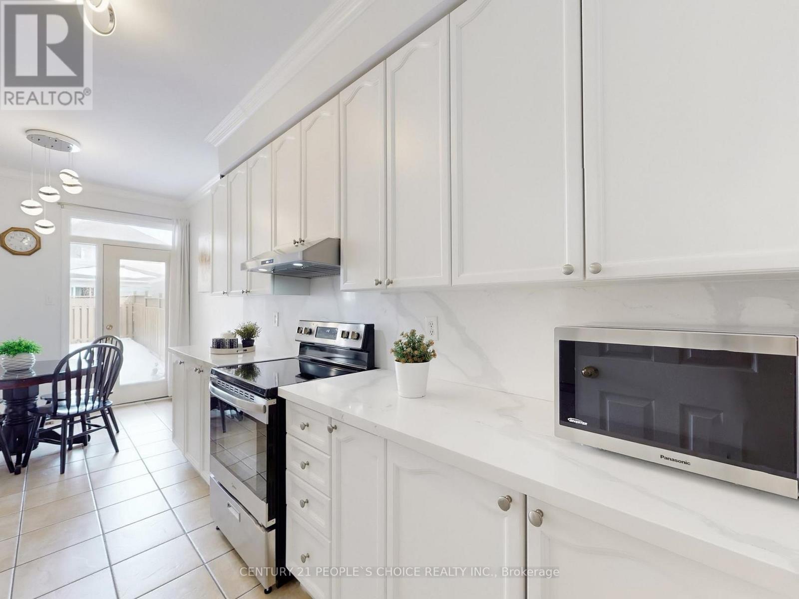 5875 O'meara Street, Mississauga, Ontario  L5V 2X2 - Photo 18 - W12829398