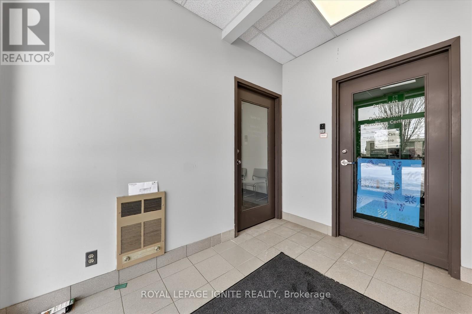 101 - 2978 Islington Avenue, Toronto, Ontario  M9L 2K6 - Photo 6 - W12830834