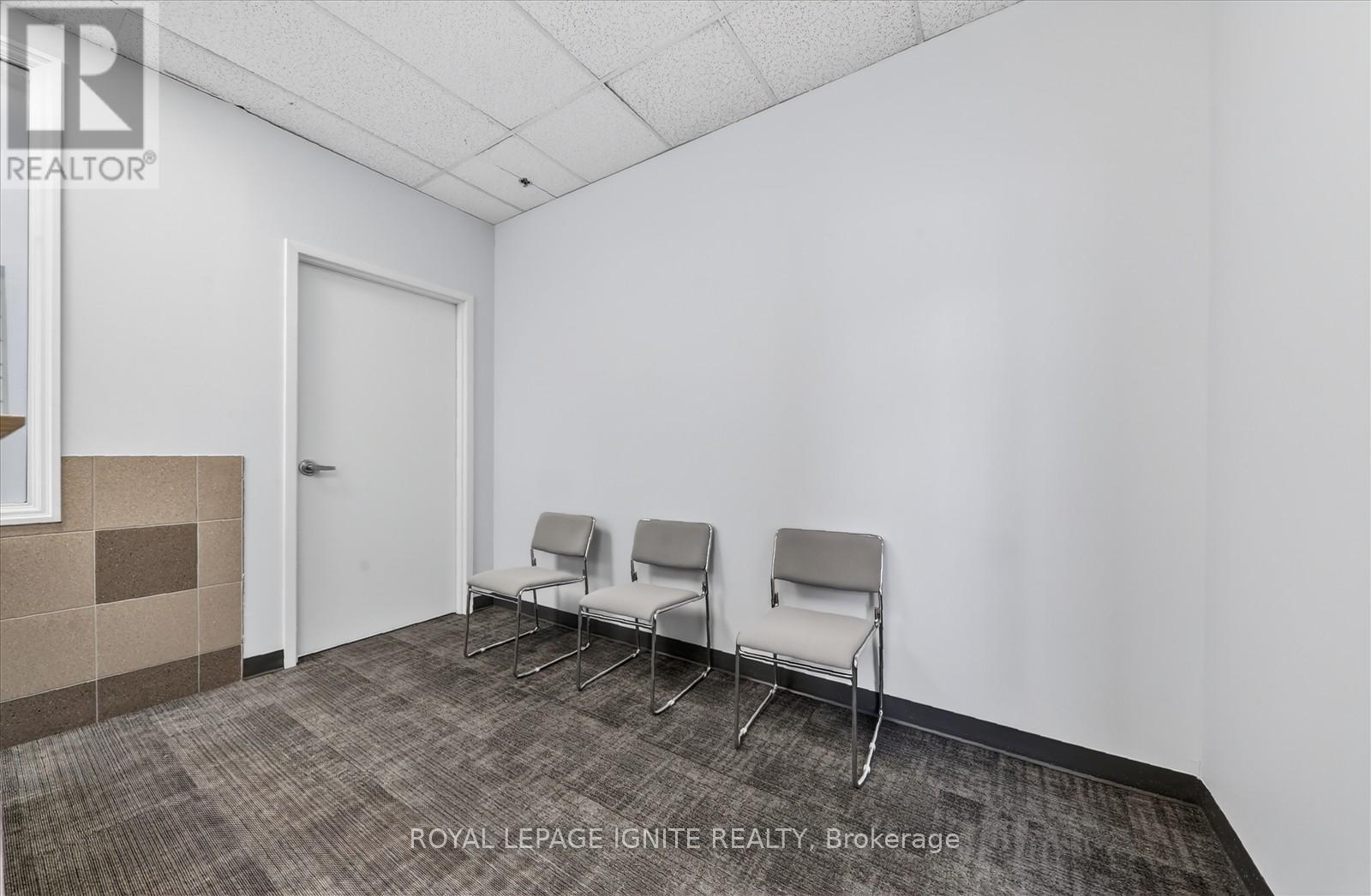 101 - 2978 Islington Avenue, Toronto, Ontario  M9L 2K6 - Photo 7 - W12830834