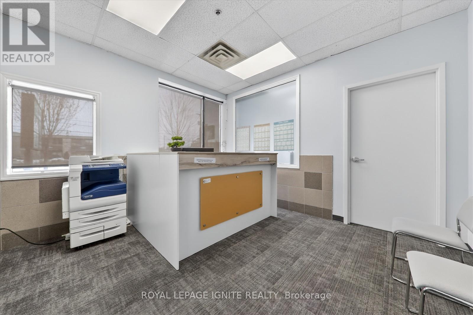 101 - 2978 Islington Avenue, Toronto, Ontario  M9L 2K6 - Photo 8 - W12830834