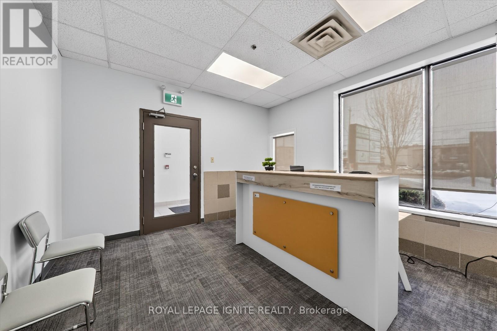 101 - 2978 Islington Avenue, Toronto, Ontario  M9L 2K6 - Photo 9 - W12830834