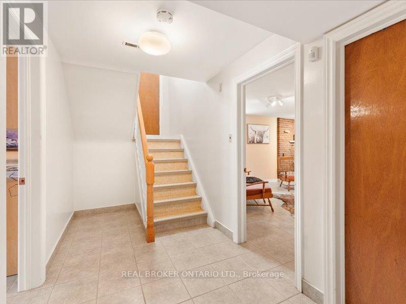 21 Hoover Crescent, Toronto, Ontario  M3N 1P4 - Photo 29 - W12830848