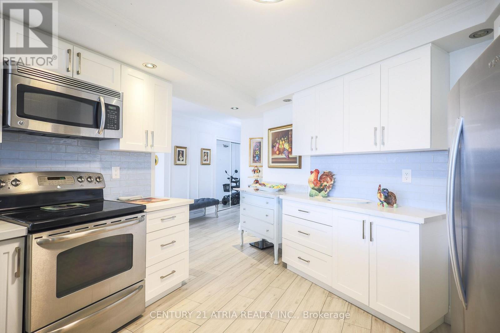 603 - 2010 Islington Avenue, Toronto, Ontario  M9P 3S8 - Photo 10 - W12830862