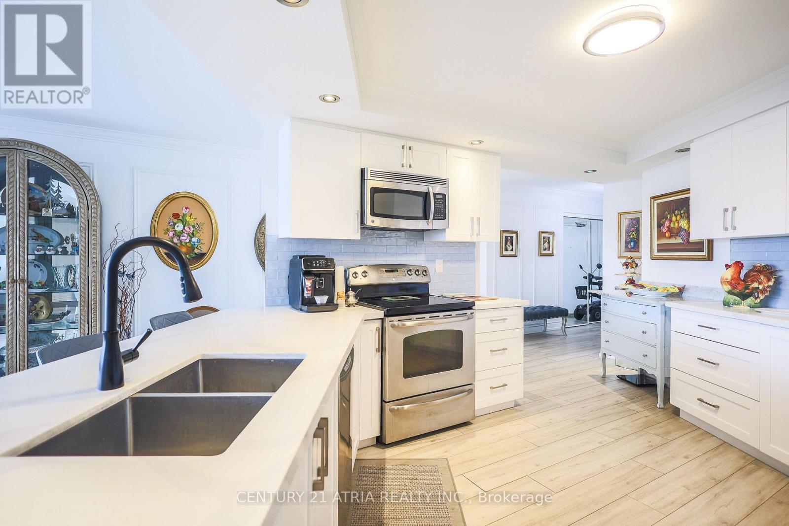 603 - 2010 Islington Avenue, Toronto, Ontario  M9P 3S8 - Photo 9 - W12830862