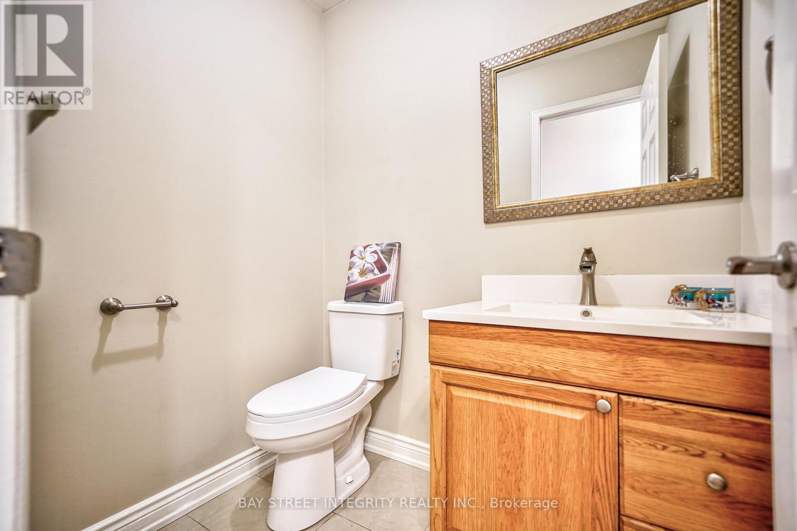 2626 Innisfil Road, Mississauga, Ontario  L5M 4H9 - Photo 16 - W12830872