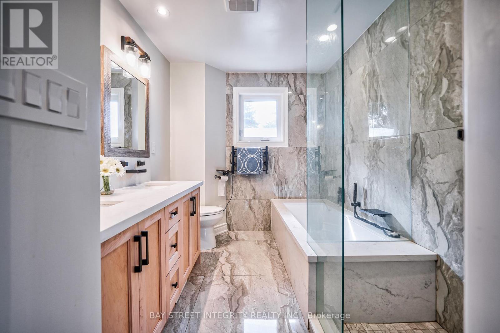 2626 Innisfil Road, Mississauga, Ontario  L5M 4H9 - Photo 29 - W12830872