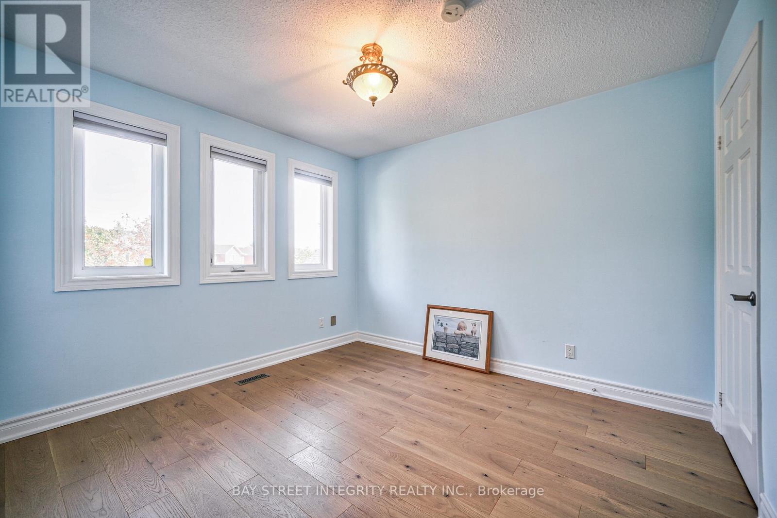 2626 Innisfil Road, Mississauga, Ontario  L5M 4H9 - Photo 31 - W12830872