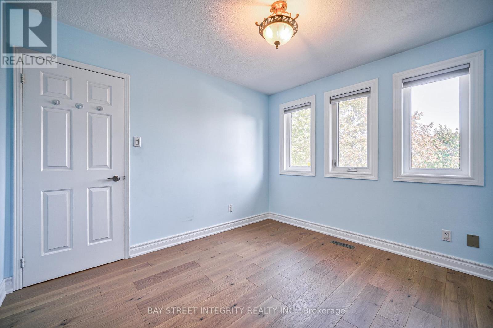 2626 Innisfil Road, Mississauga, Ontario  L5M 4H9 - Photo 32 - W12830872