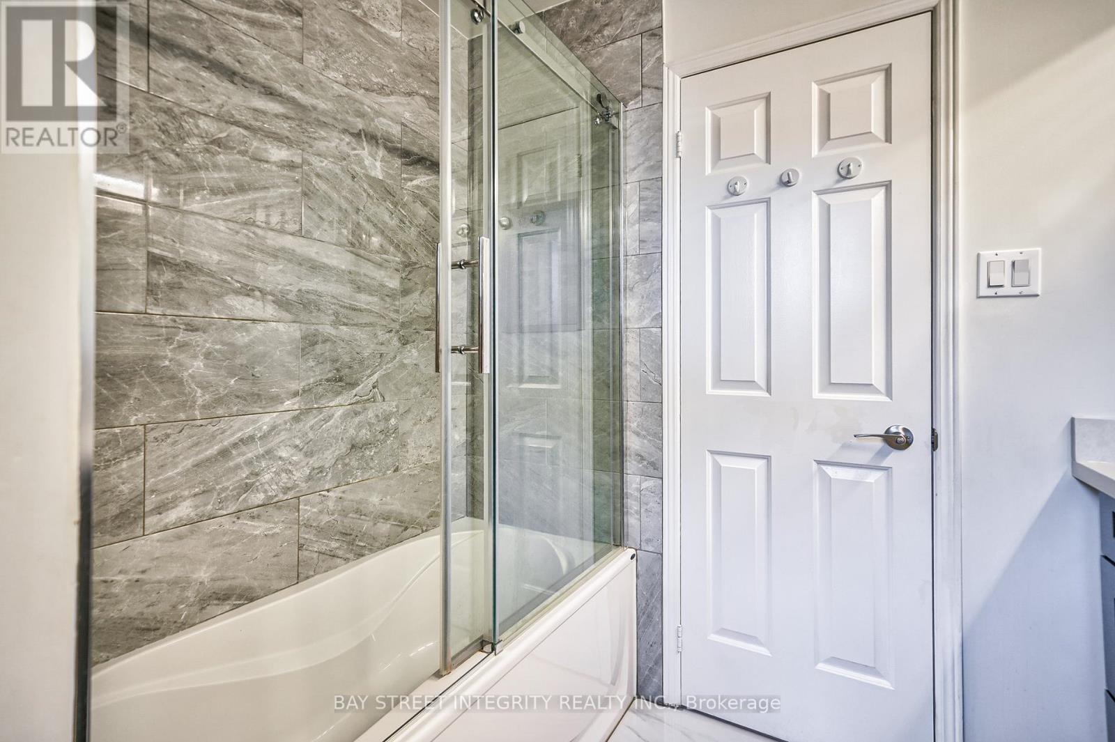 2626 Innisfil Road, Mississauga, Ontario  L5M 4H9 - Photo 36 - W12830872