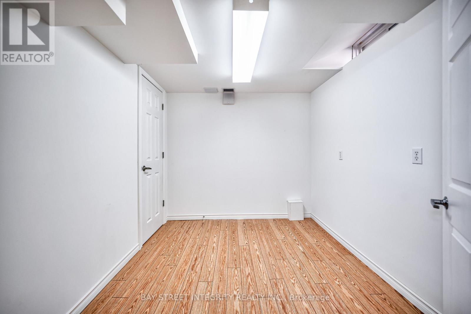 2626 Innisfil Road, Mississauga, Ontario  L5M 4H9 - Photo 46 - W12830872