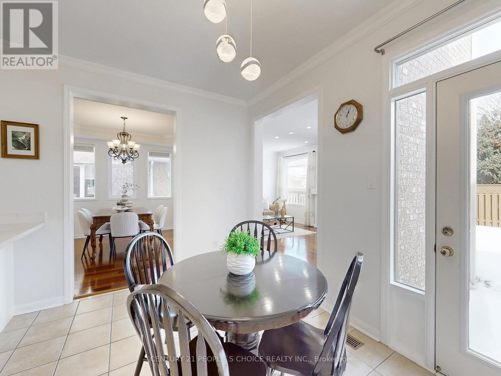 5875 O'meara Street, Mississauga, Ontario  L5V 2X2 - Photo 21 - W12829398