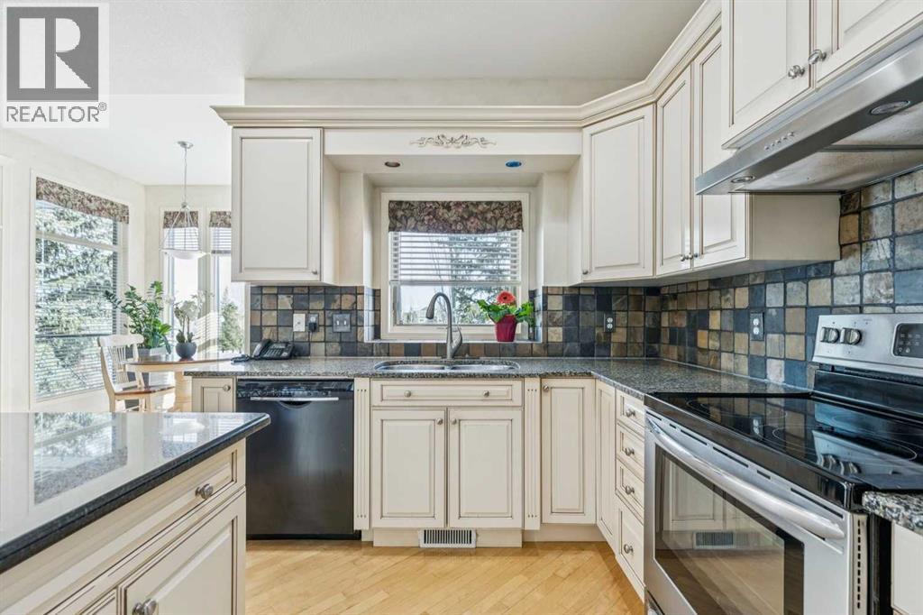 22 Valley Creek Road Nw, Calgary, Alberta  T3B 5T9 - Photo 14 - A2289384