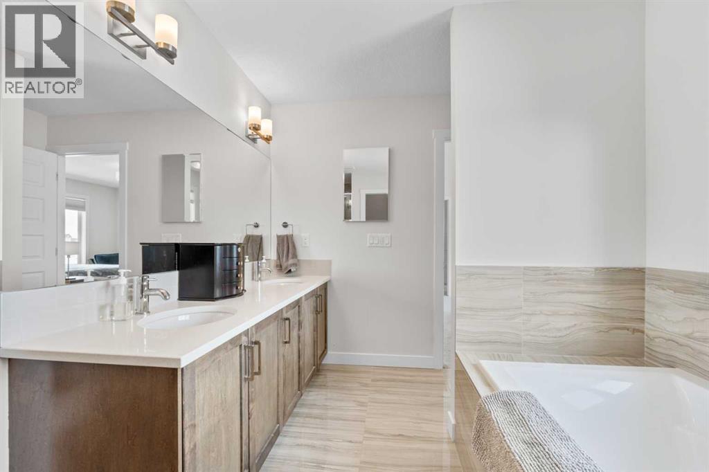 1331 Bayside Drive Sw, Airdrie, Alberta T4B 3W8 - Photo 31 - A2285570