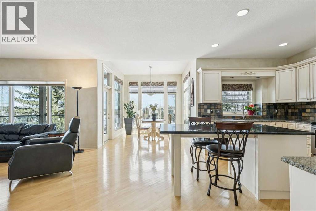 22 Valley Creek Road Nw, Calgary, Alberta  T3B 5T9 - Photo 12 - A2289384