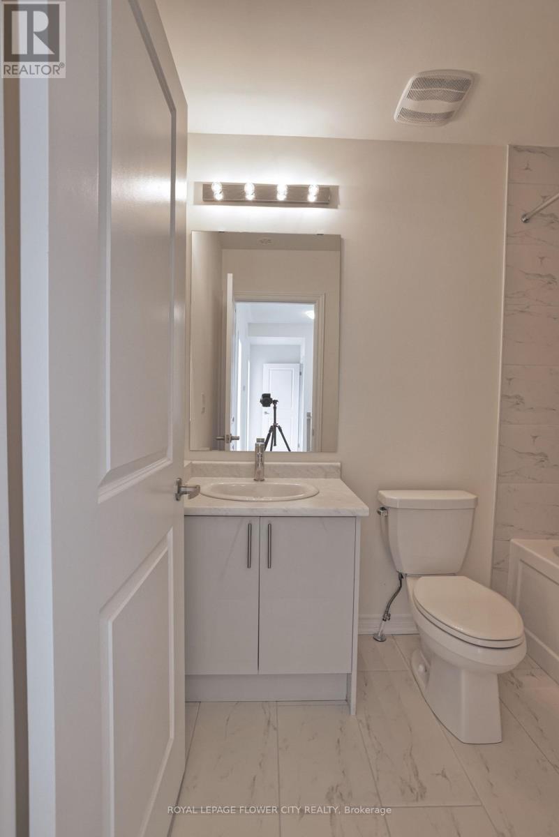 171 Petch Avenue E, Caledon, Ontario  L7C 4P3 - Photo 11 - W12825158