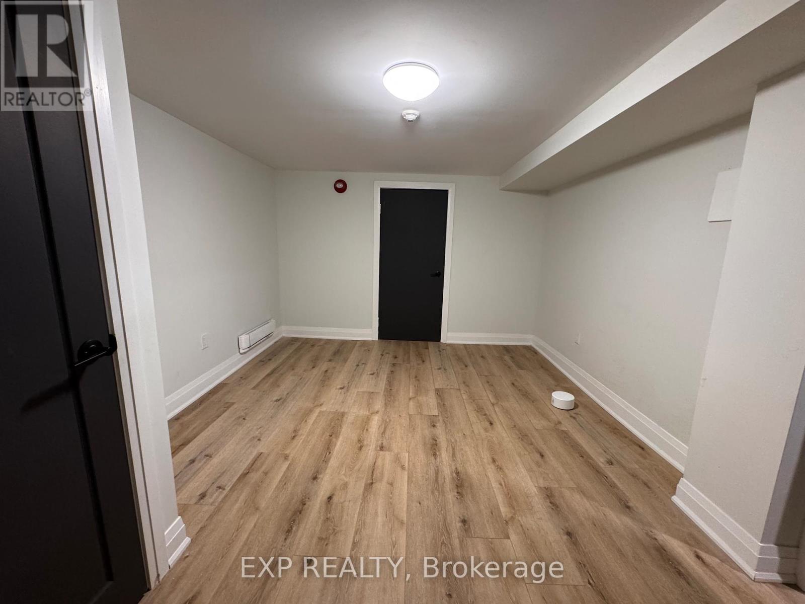 5 - 952 Main Street E, Hamilton, Ontario  L8M 1M8 - Photo 10 - X12728634
