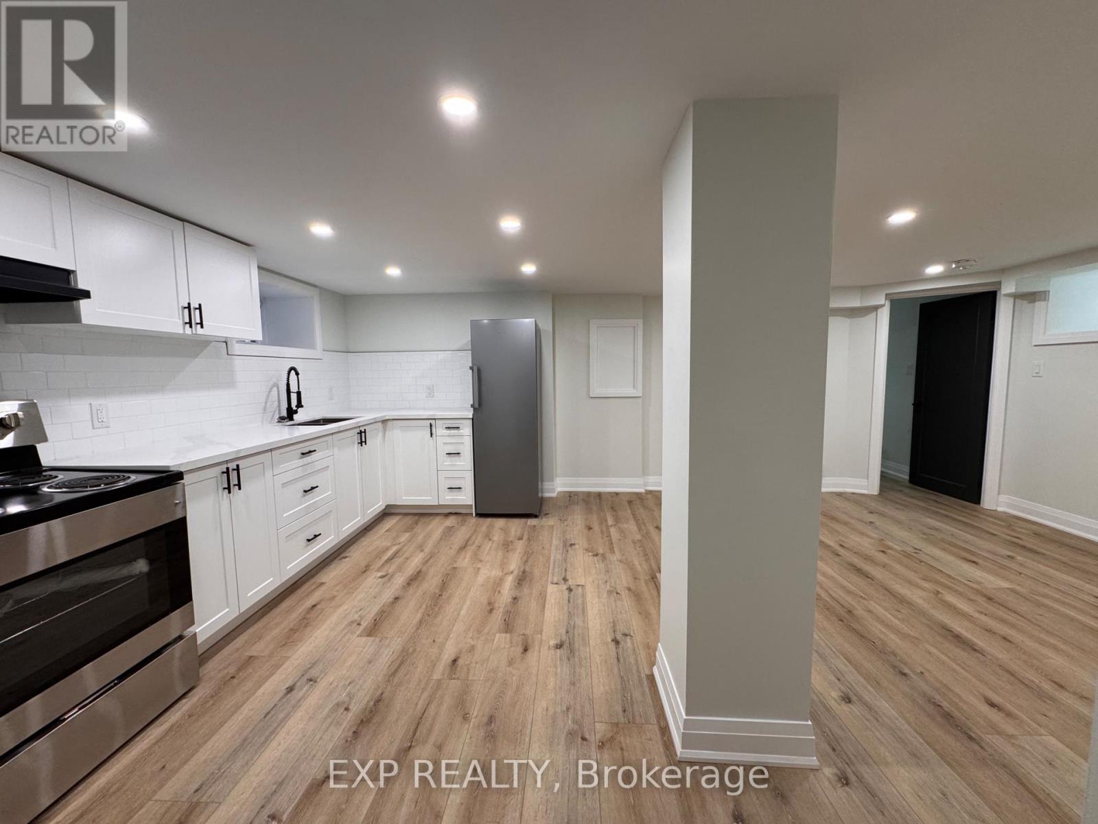 5 - 952 Main Street E, Hamilton, Ontario  L8M 1M8 - Photo 1 - X12728634