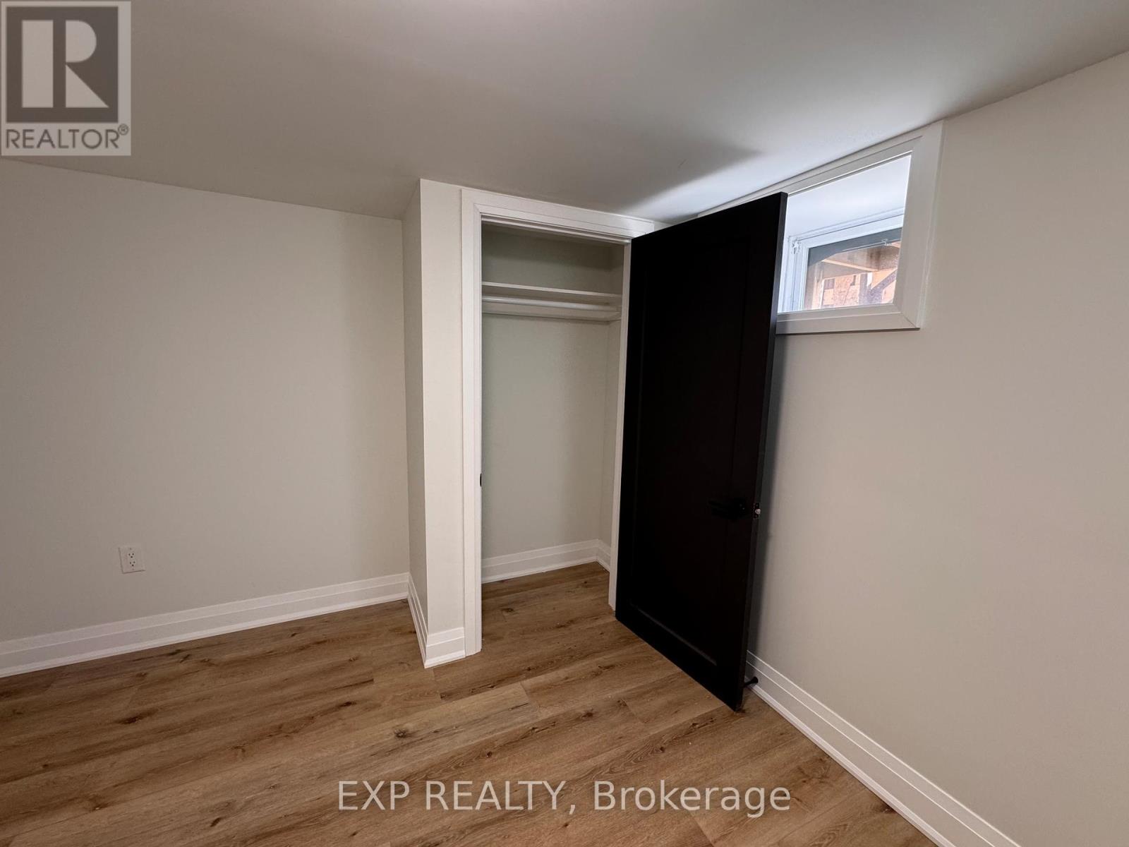 5 - 952 Main Street E, Hamilton, Ontario  L8M 1M8 - Photo 6 - X12728634